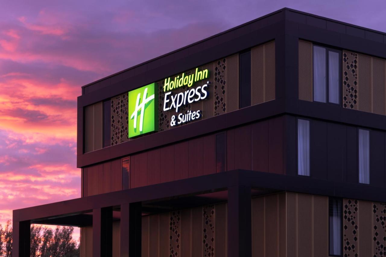 Holiday Inn Express & Suites - Deventer By Ihg Exteriör bild